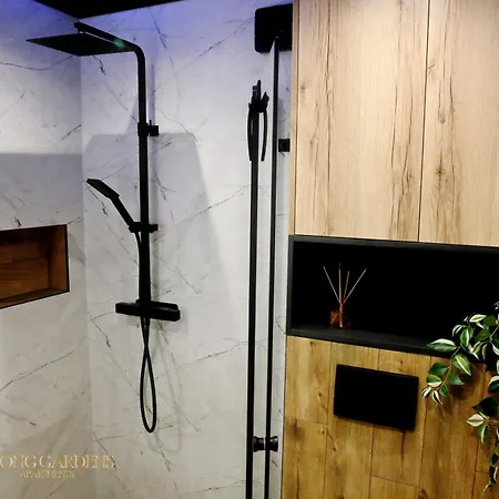 Long Gardens Premium Old Town Apartment *