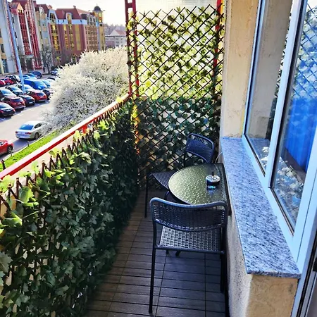 Long Gardens Premium Old Town Apartment *
