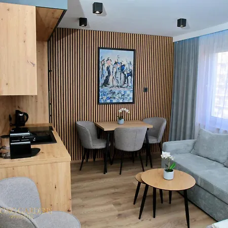 Long Gardens Premium Old Town *