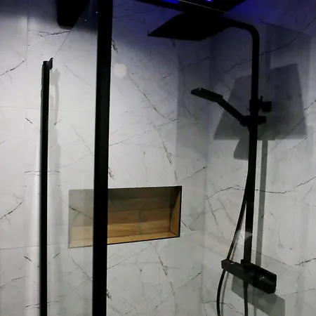 Long Gardens Premium Old Town Lägenhet