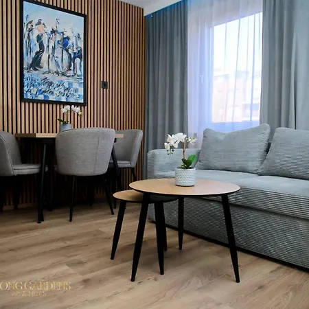 Long Gardens Premium Old Town