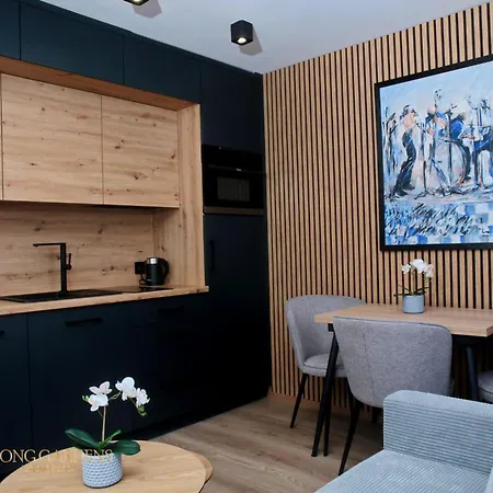 Long Gardens Premium Old Town