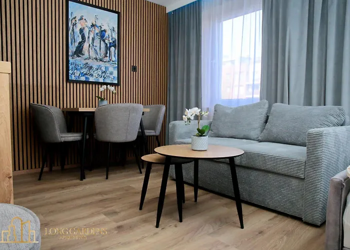 Long Gardens Premium Old Town