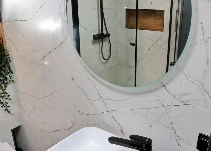 Long Gardens Premium Old Town